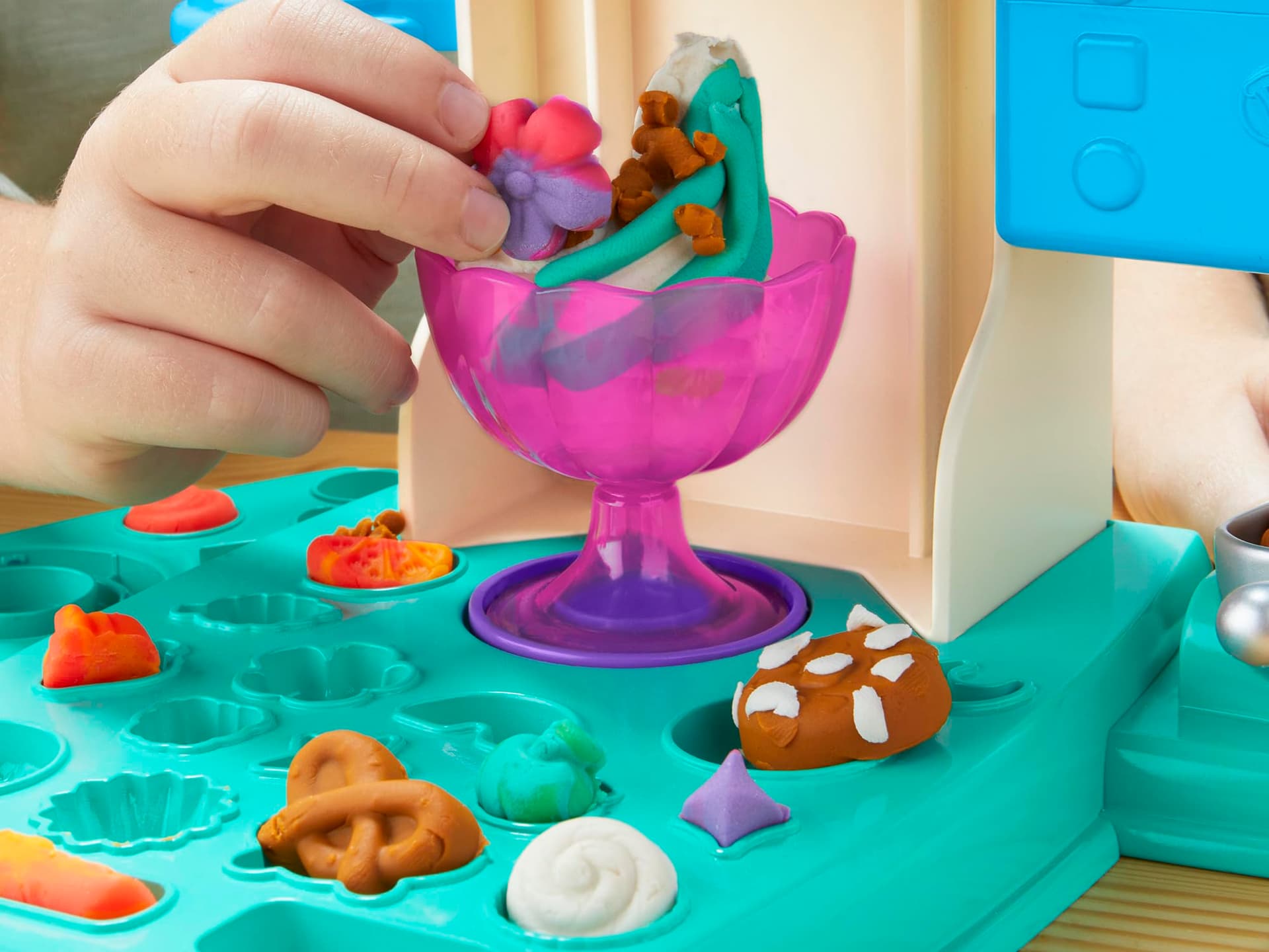 Play-Doh Rainbow Swirl Ice Cream Playset with 7 Pretend Play Kitchen Accessories, Arts and Crafts Toys for 3 Year Old Girls and Boys and Up thumbnail 9