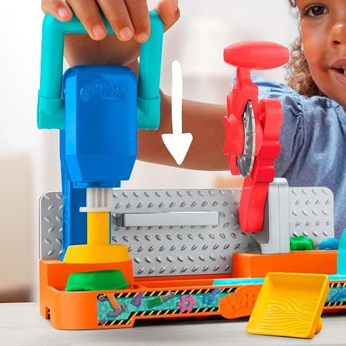 Play-Doh Werkbank Spielset, 5 x 56 g Dosen Modelliermasse in bunten Farben, mit Kreissäge-Spielzeug, Werkzeug und Stempel, kreatives für Kinder ab 3 Jahren - Werkzeugbank thumbnail 8
