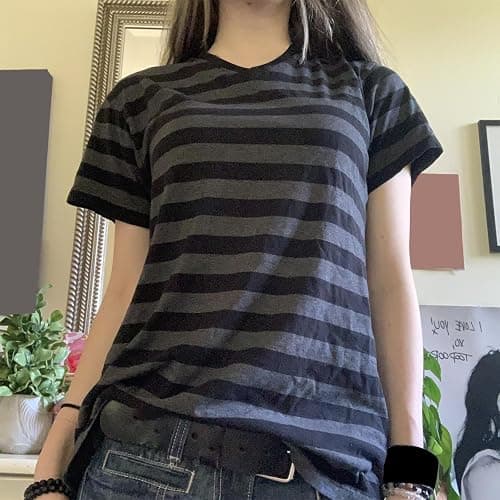 Gothic Tees for Women Y2K Grunge Graphic Short Sleeve Crew Neck T-Shirts 90s Vintage Aesthetic Emo Clothes thumbnail 2