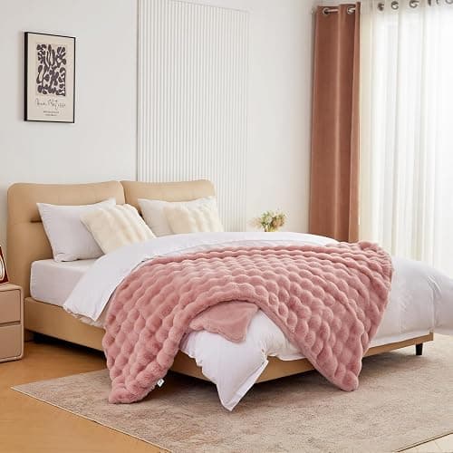 BENVWE Faux Fur Throw Blanket for Couch - Fluffy Soft Thick Bubble Blanket for Living Room Home Decor - Mothers Day Birthday Gifts for Women, Dusty Pink, 51" x 63" thumbnail 6
