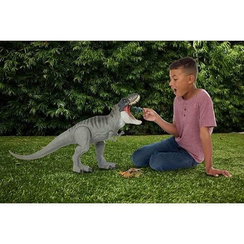 Mattel Jurassic World Rebirth Super Colossal Tyrannosaurus Rex Action Figure, T-Rex Dinosaur Toy Swallows Minis, Movie-Accurate Posable thumbnail 2