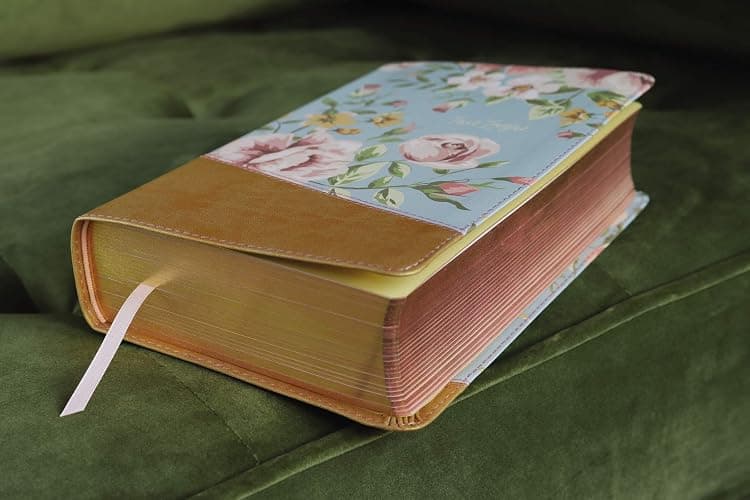 NIV, True Images Bible, Leathersoft, Teal/Gold: The Bible for Teen Girls thumbnail 3