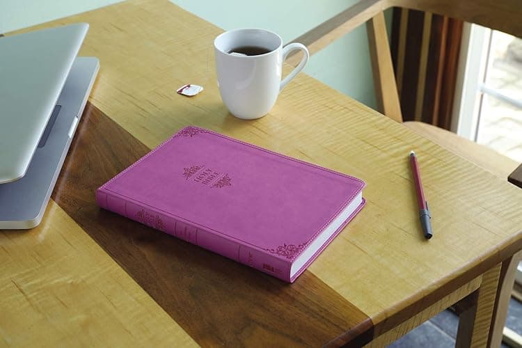 NIV, Value Thinline Bible, Large Print, Leathersoft, Pink, Comfort Print thumbnail 6