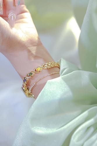 Gold watch thumbnail 4