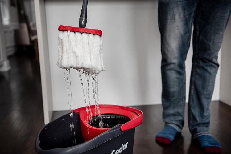 O-Cedar Easywring Microfiber Spin Mop & Bucket Floor Cleaning System with 1 Extra Refill,Red / Gray thumbnail 13