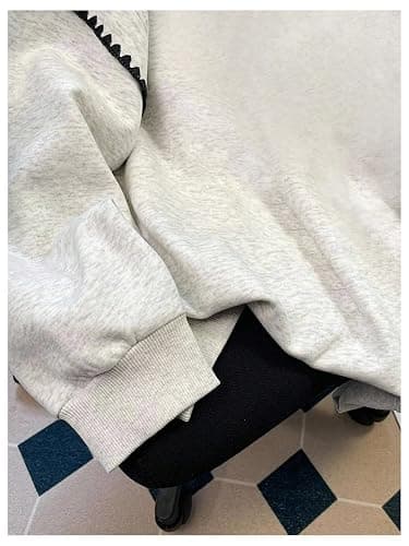 RoseSeek Women's Letter Graphic Oversized Hoodie Long Sleeve Drawstring Pullovers Crop Sweatshirt thumbnail 4