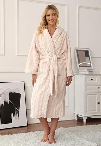 Umeyda Girls & Womens Twist Fleece Robes, Hooded Soft Warm Bath Robe for Kids Womens Fuzzy Bathrobe for Gifts thumbnail 6