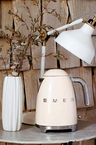 Smeg, Bollitore Elettrico KLF03CREU 1,7 L, Filtro Anticalcare Lavabile, Autospegnimento di Sicurezza, Indicatore Livello di Acqua, Base Antiscivolo e Avvolgicavo Integrato, Potenza 2400W, Panna thumbnail 2
