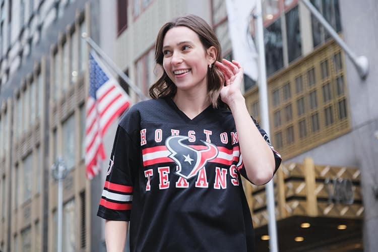 Ultra Game Women's NFL Official Soft Mesh Vintage Gameday Shirt thumbnail 5