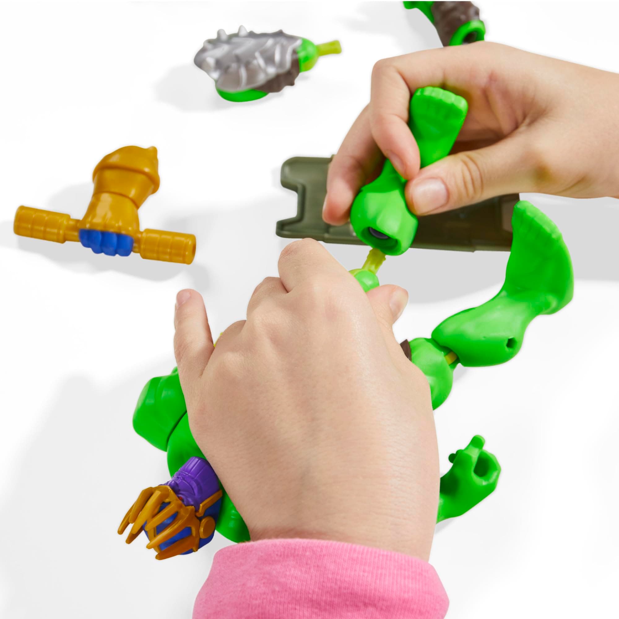 AVENGERS MixMashers Marvel Hulk Customisable Deluxe Mix and Match Action Figure & Accessories thumbnail 3