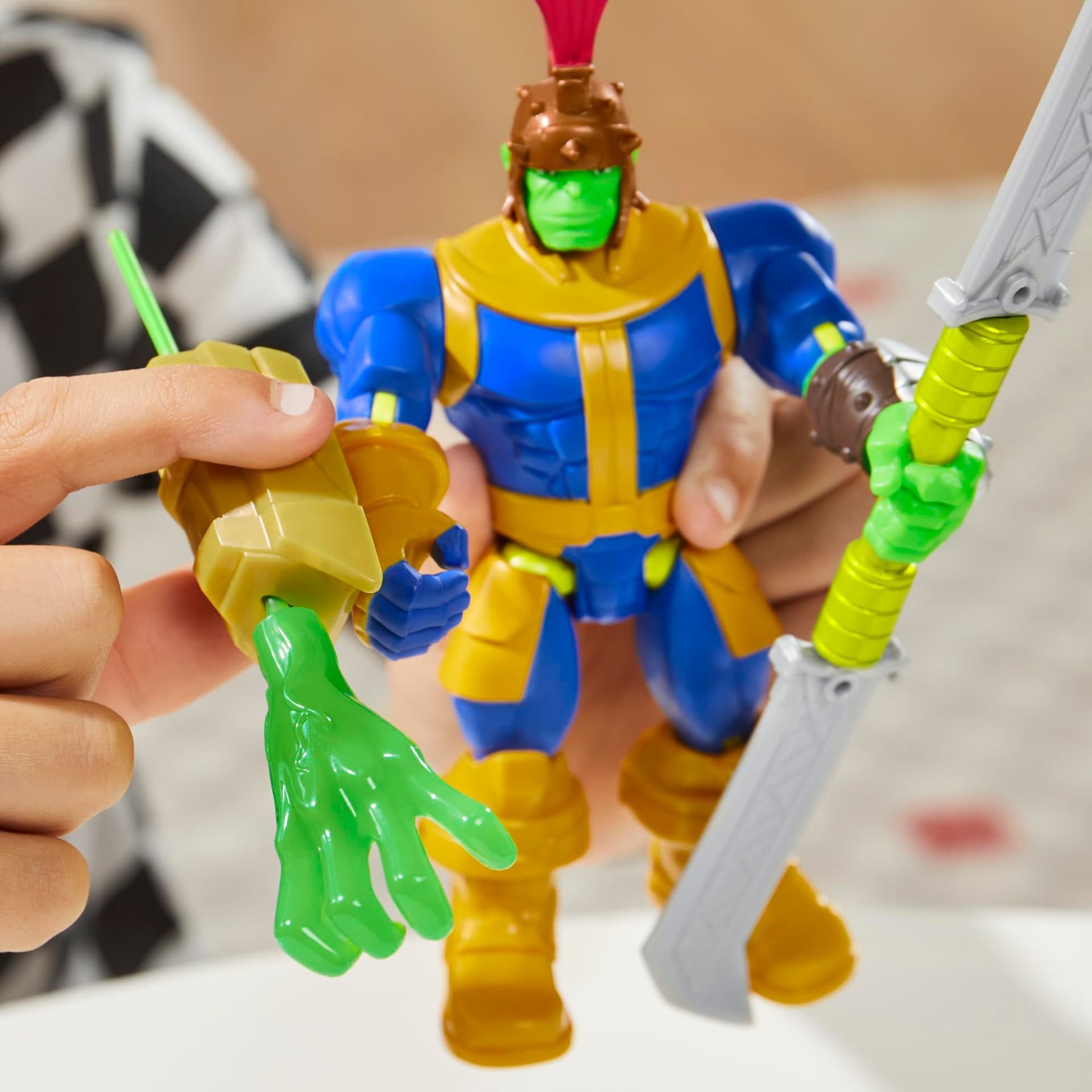 MixMashers Marvel Thanos Customisable Avengers Mix and Match Deluxe Action Figure & Accessories thumbnail 5