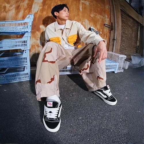 Vans Unisex Adult Knu Skool Shoe - '90s Retro Puffy Low-Top Fashion Sneakers for Men & Women thumbnail 16