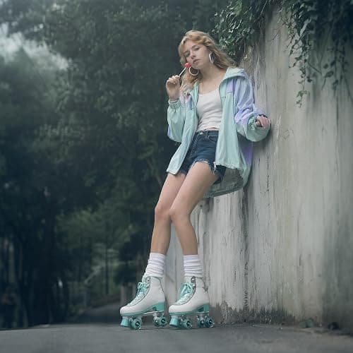 SULIFEEL Roller Skates for Girls and Women, Rhinestone Star Skates with High Top and Motion Light Up Wheels for Indoor and Outdoor Use thumbnail 7