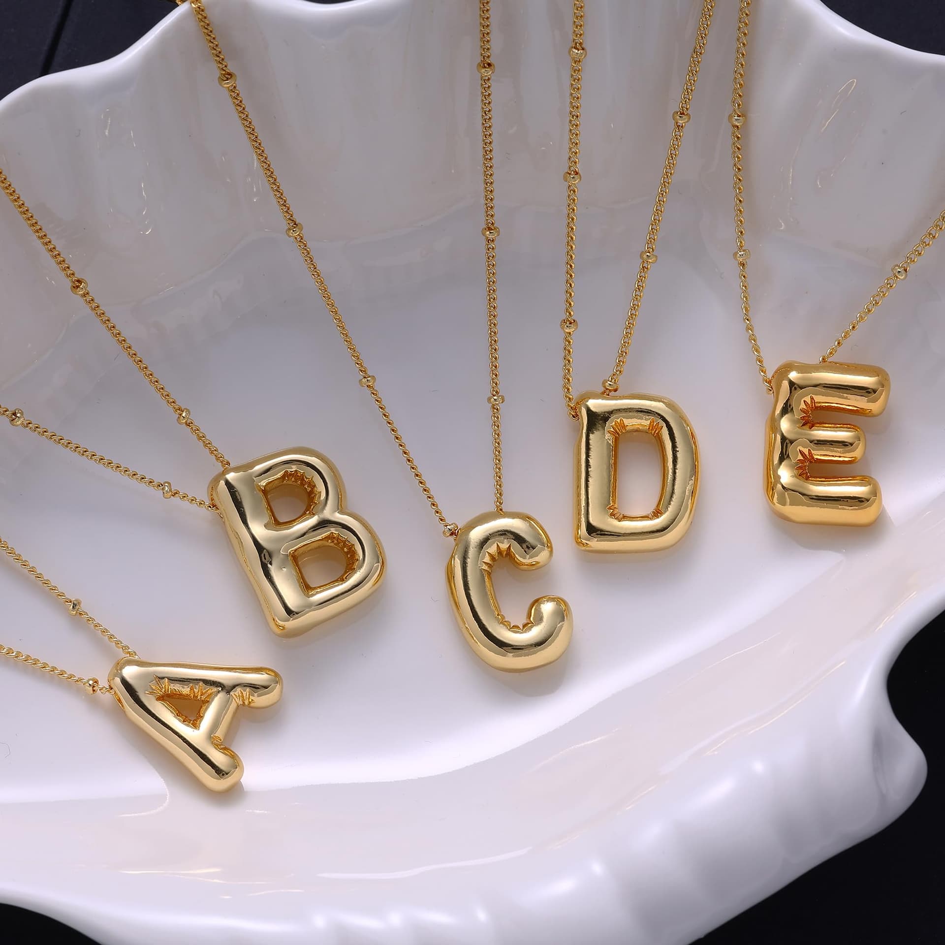Collar con letra de burbuja dorada para mujer, chapado en oro de 14 quilates, collar con inicial de globo, collar con inicial delicado con dije de inicial para mujer, collar de moda grueso, joyería de thumbnail 6