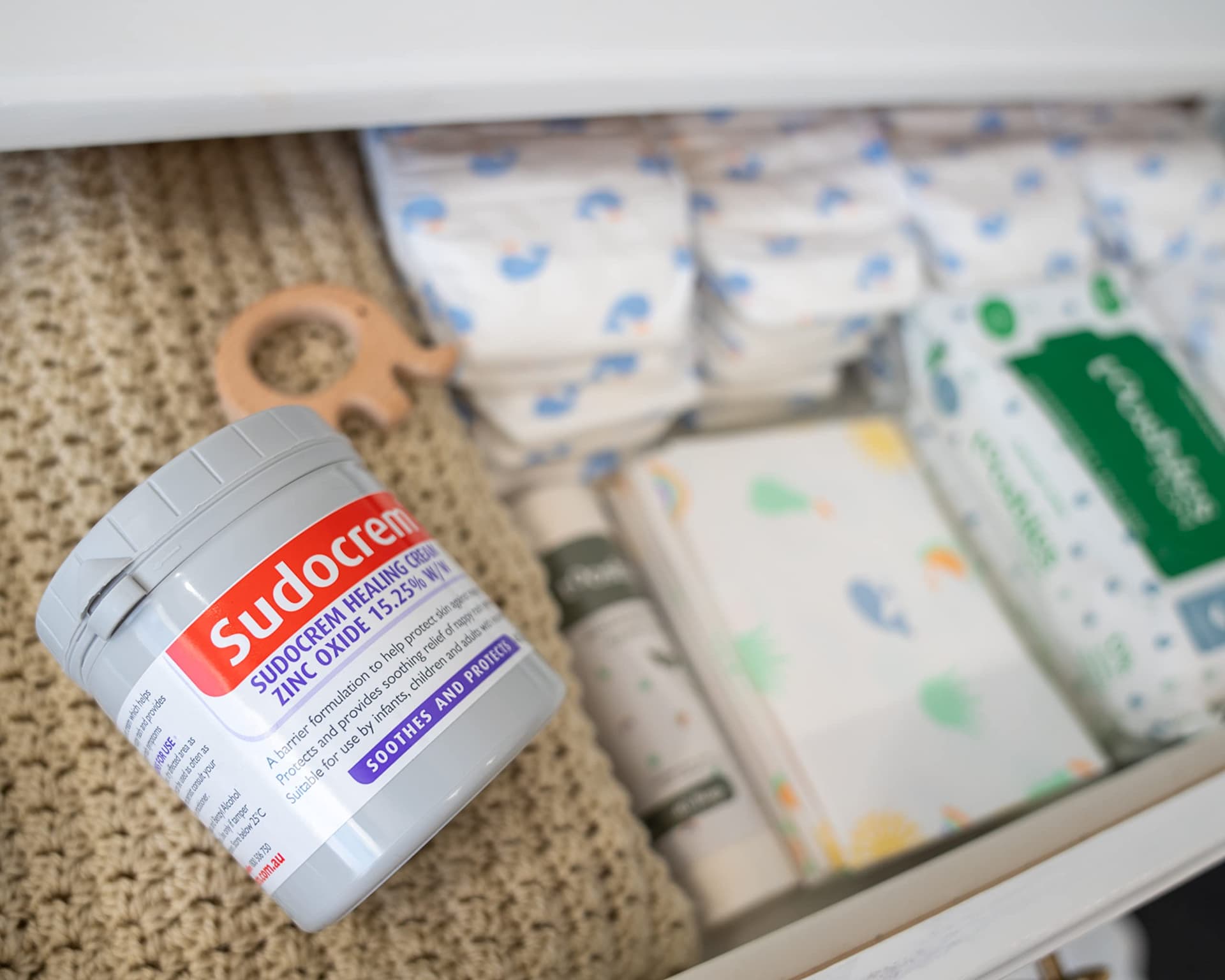 Sudocrem Healing Cream 400g thumbnail 9