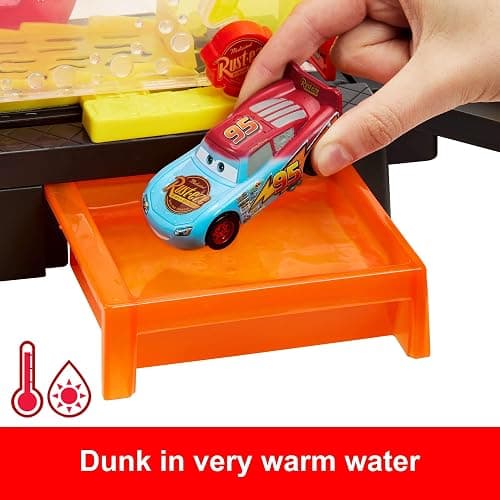 Mattel Disney Pixar Cars Color Changers Car Wash Playset with Color Changing Lightning McQueen Toy Vehicle, 20-Inches Long, Connects to Other Sets thumbnail 5