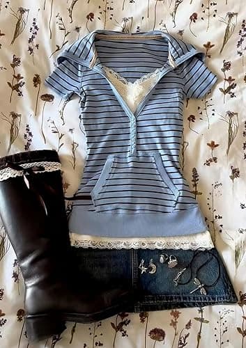 Y2k Grunge Shirts Alt Emo Clothes Women Vintage Graphic Tees 2000s Tops Teen Girls Whimsical Goth Short Sleeve Top thumbnail 2