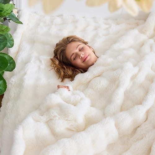 Wajade Luxury Fluffy Rabbit Fur Throw Blanket Super Soft Bubble Faux Fur Blanket Warm Fuzzy Large Blanket for Bed Couch Car Cozy,White 127x153CM thumbnail 5
