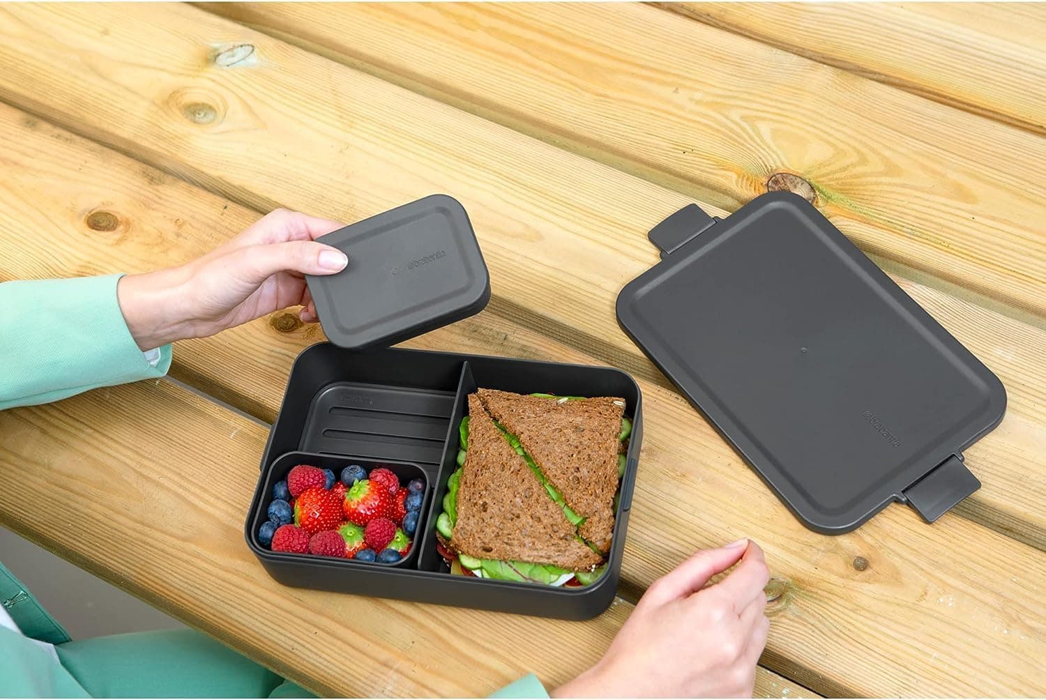 Brabantia Make & Take Lunch Box Bento, Lunch Container, Dark Grey, 2L thumbnail 9
