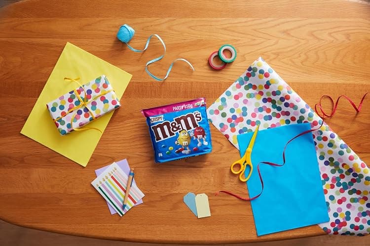 M&M'S Chocolate Bag, Crispy Centre & Milk Chocolate, 675g Party Bag, Bulk Chocolate, Ideal for Gift, Snacks and Sharing thumbnail 10