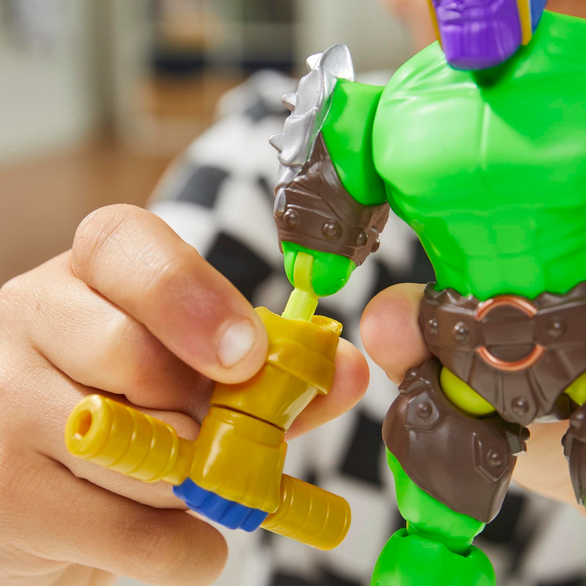 AVENGERS MixMashers Marvel Hulk Customisable Deluxe Mix and Match Action Figure & Accessories thumbnail 8