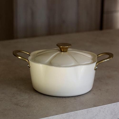 MENASTYL - Faitout 24cm Dahlia sans PFAS - Revêtement céramique antiadhésif crème - 98% d'aluminium recyclé - Tous feux dont induction et lave-vaisselle - Poignée rivetée en inox - 6020941 thumbnail 5