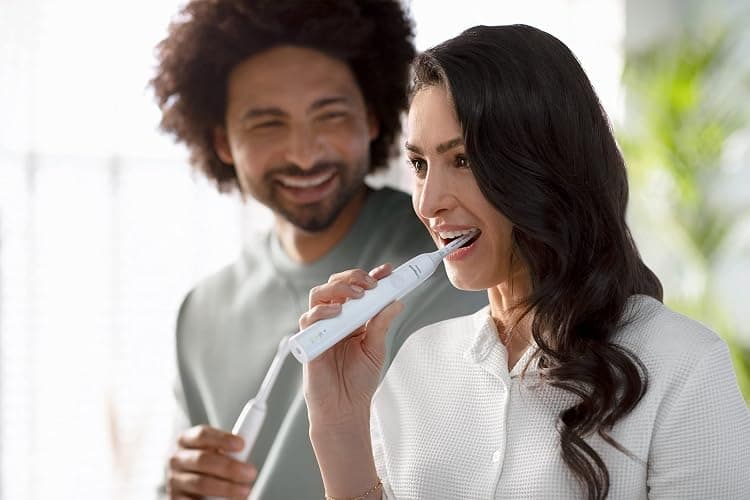 Philips Sonicare 4100 Rechargeable Electric Toothbrush, with Pressure Sensor, 2 Intensity Settings, SmarTimer and QuadPacer, 14-Day Battery Life, White, Model HX3681/23 thumbnail 12