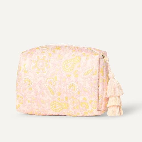 Amazon Essentials x Sofia Grainge Women's Quilted Makeup Toiletry Bag thumbnail 5