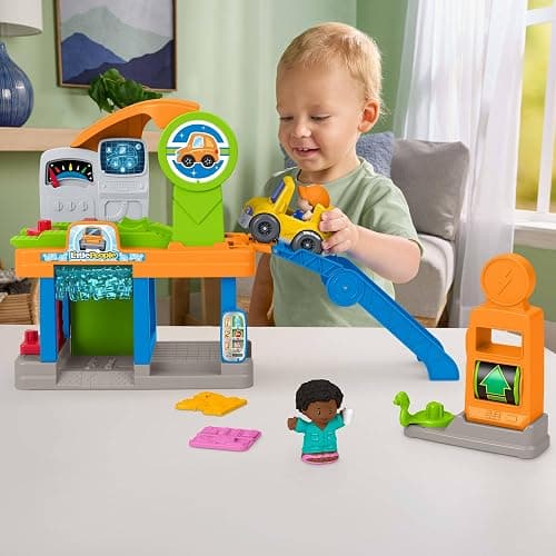 Fisher-Price Little People Fillin’ Fun Service Station Playset | 5 Play Pieces, Vehicle Pretend Play, Folds for Storage, Toddlers & Kids Ages 1+ Years thumbnail 8