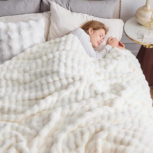 NEWCOSPLAY Faux Fur Twin Blanket Ivory Bubble Blanket Thick Warm Soft for Couch Sofa Bed 550GSM (Ivory, Twin(60"x80")) | Soft, Warm, Thick, for Couch Sofa Bed thumbnail 4