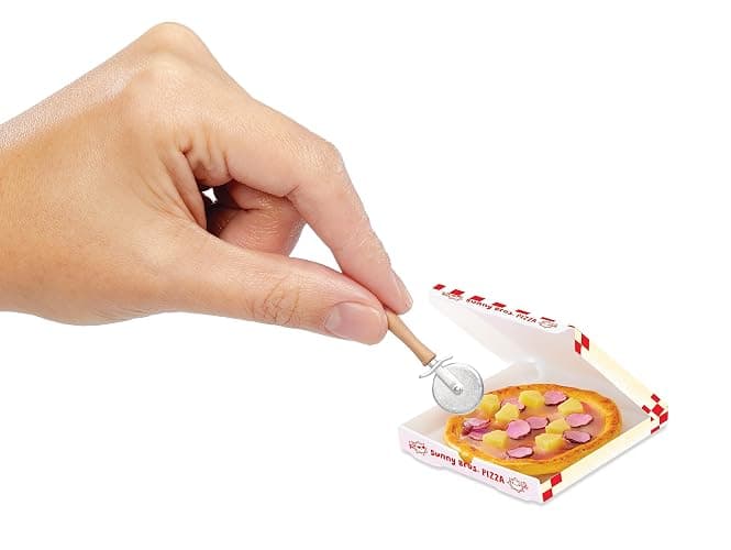 MGA's Miniverse - Make It Mini-Food-Multipack — DIY-Spielset mit UV-Licht, nachgebildeten Lebensmittelzutaten und Harzspielzeug — nicht essbar — geeignet für Kinder ab 8 Jahren thumbnail 4