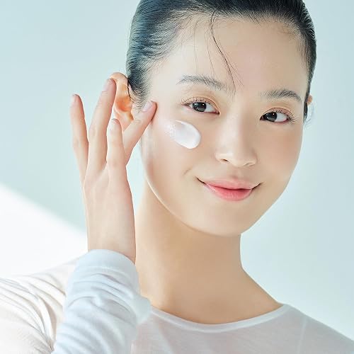 SKIN1004 Madagascar Centella Hyalu-Cica Water-Fit Sun Serum UV 50ml OTC thumbnail 4