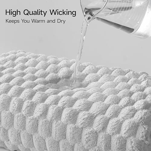 REDKISS 4 Pack Gray Microfiber Bath Towels - Extra Large Waffle Towels Set for Bathroom, Super Absorbent Towel Set of 4 Lagre, Quick Dry Bathroom Towel for Spa, Gym,Travel, Lint Free, Ultra Soft thumbnail 5