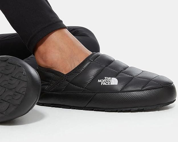 THE NORTH FACE Women's Thermoball Insulated Traction Mule V Shoe thumbnail 2