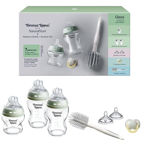 Tommee Tippee Natural Start Glass Newborn Starter Set, 150ml and 250ml Anti-Colic Baby Bottles, Slow and Medium Flow Breast-Like Teats for a Natural Latch, Self-Sterilising - Image 1