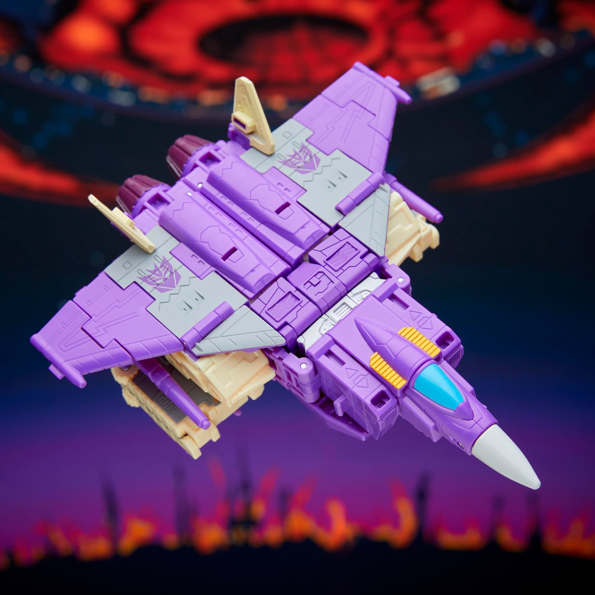 Transformers Studio Series The The Movie Blitzwing, Collectible 3-in-1 Converting 7-inch Leader Class Action Figure, 8+ thumbnail 6