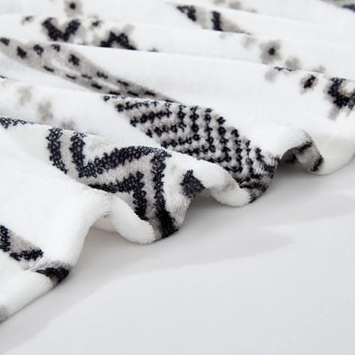 Wrangler - Blanket, Super Soft Plush Bedding, Yellowstone Inspired Throw Blanket for Couch or Bed (Diamond Trail Black, 50" x 70") thumbnail 5