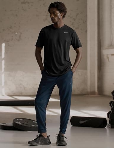 Nike Men's Dri-FIT Legend Fitness T-Shirt thumbnail 3