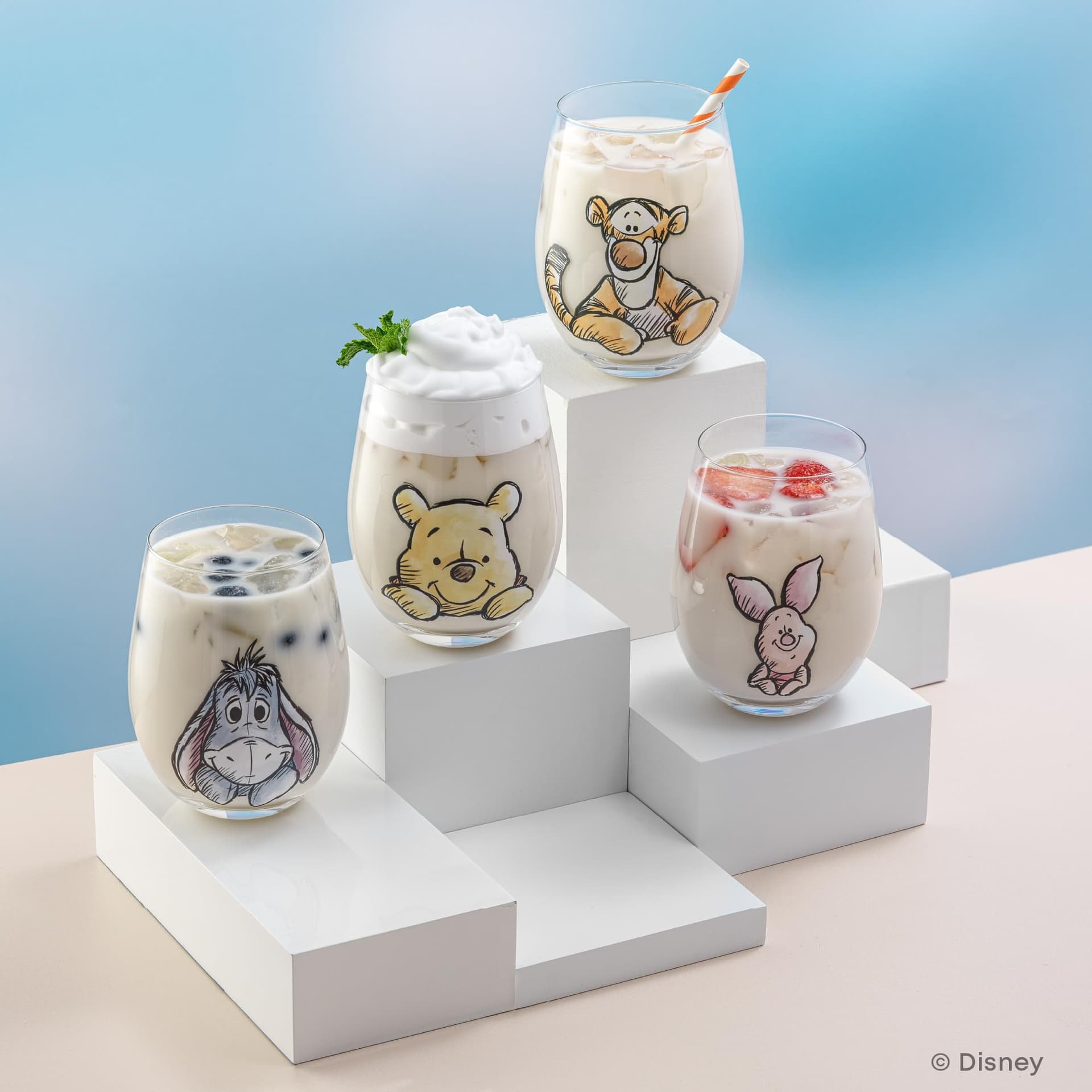 JoyJolt Vasos de Vidrio Winnie the Pooh de 19 Onzas, Juego de 4 Tazas de Cocina sin Tallo, Regalo para Adultos thumbnail 4