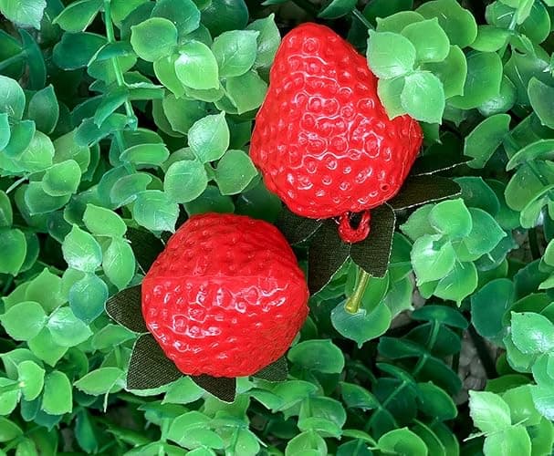 Aliotech 18PCS Plastic Artificial Red Strawberries Fake Lifelike Simulation Realistic Strawberry Artificial Fruits Decoration Photography Prop for Home Kitchen Decoration thumbnail 7