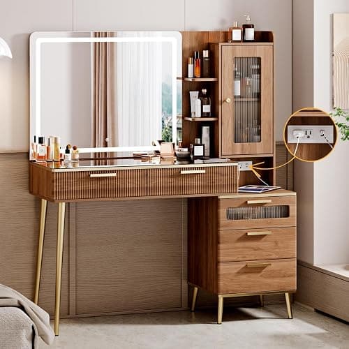 Makeup desk - Image 1