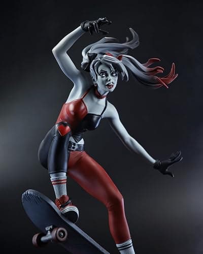 DC Direct - 1:10 Scale Harley Quinn Resin Statue by Ivan Tao (Harley Quinn: Red, White & Black) - McFarlane Toys thumbnail 4