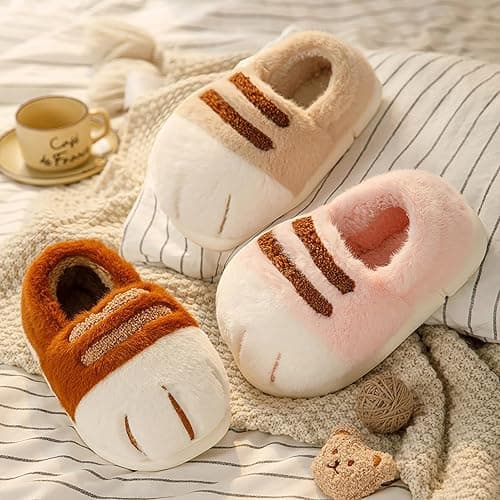 Plush cat paw slippers，non-slip soles, cozy and cute slippers thumbnail 3