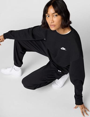 Nike Women's Sportswear Club Fleece Loose Crew-Neck Sweatshirt thumbnail 4
