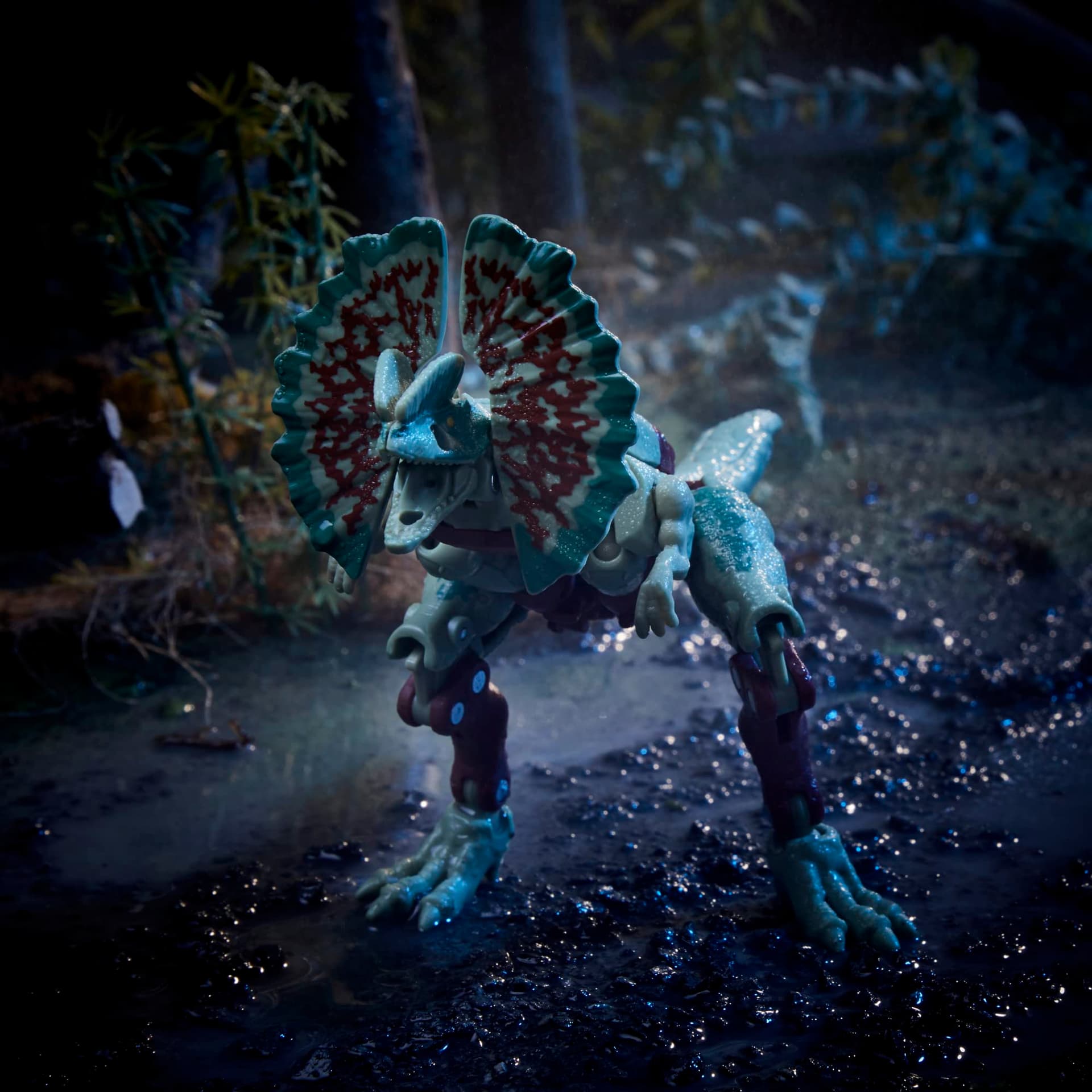 Transformers Collaborative Jurassic Park x Toys Dilophocon & Autobot JP12, Cifras de acción para niños y niñas de 8 años en adelante (Exclusivo de Amazon) thumbnail 8