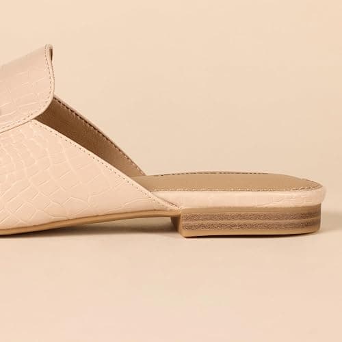 Amazon Essentials Women's Buckle Mule thumbnail 2