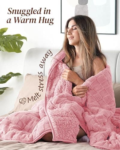 Pink Weighted blanket thumbnail 3