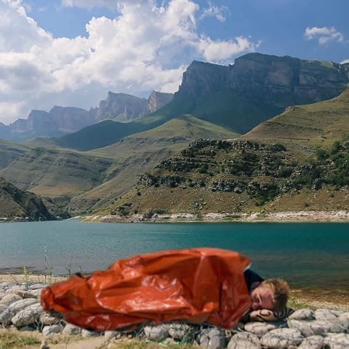 Emergency Sleeping Bags 2 Pack | Portable Emergency Blanket Survival Gear thumbnail 9