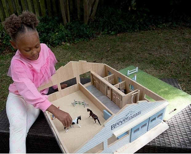 Breyer Horses Breyer Farms Deluxe Arena Stable | 24 Piece Playset | 2 Stablemates Horses Included | 24.25" L x 22" W x 10.5" H | 1:32 Scale | Model #59243 thumbnail 2