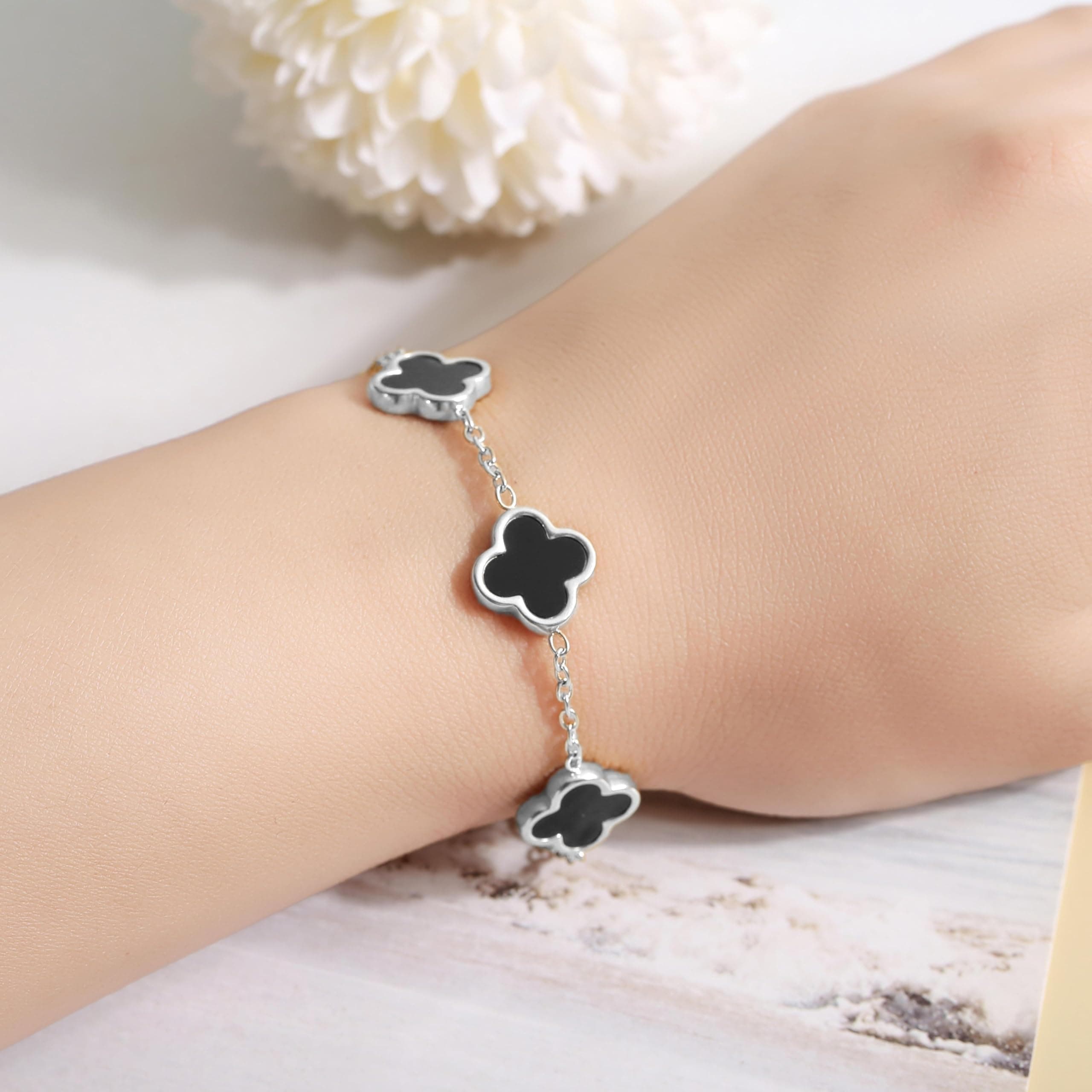 YUEXIAODOU 18K Gold bracelets for women Clover Bracelet Set 2Pcs White Flower Bangle Bracelet Lucky Four Leaf Stackable Bracelets Jewelry Gifts Trendy for Women non Tarnish thumbnail 5